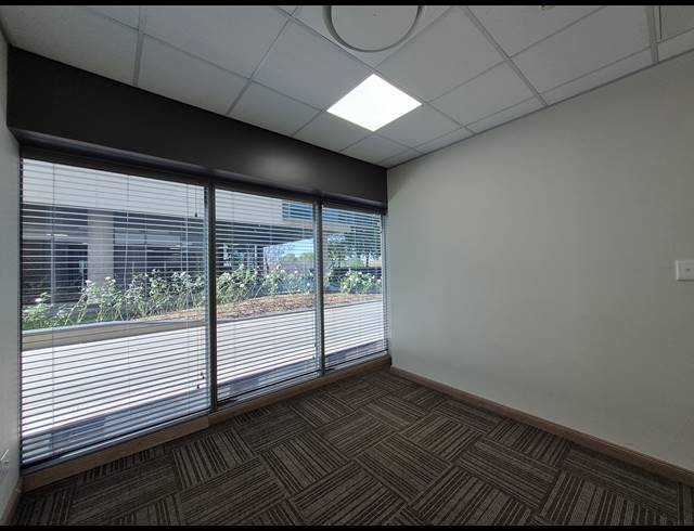 130M² OFFICE TO LET IN ROSEBANK